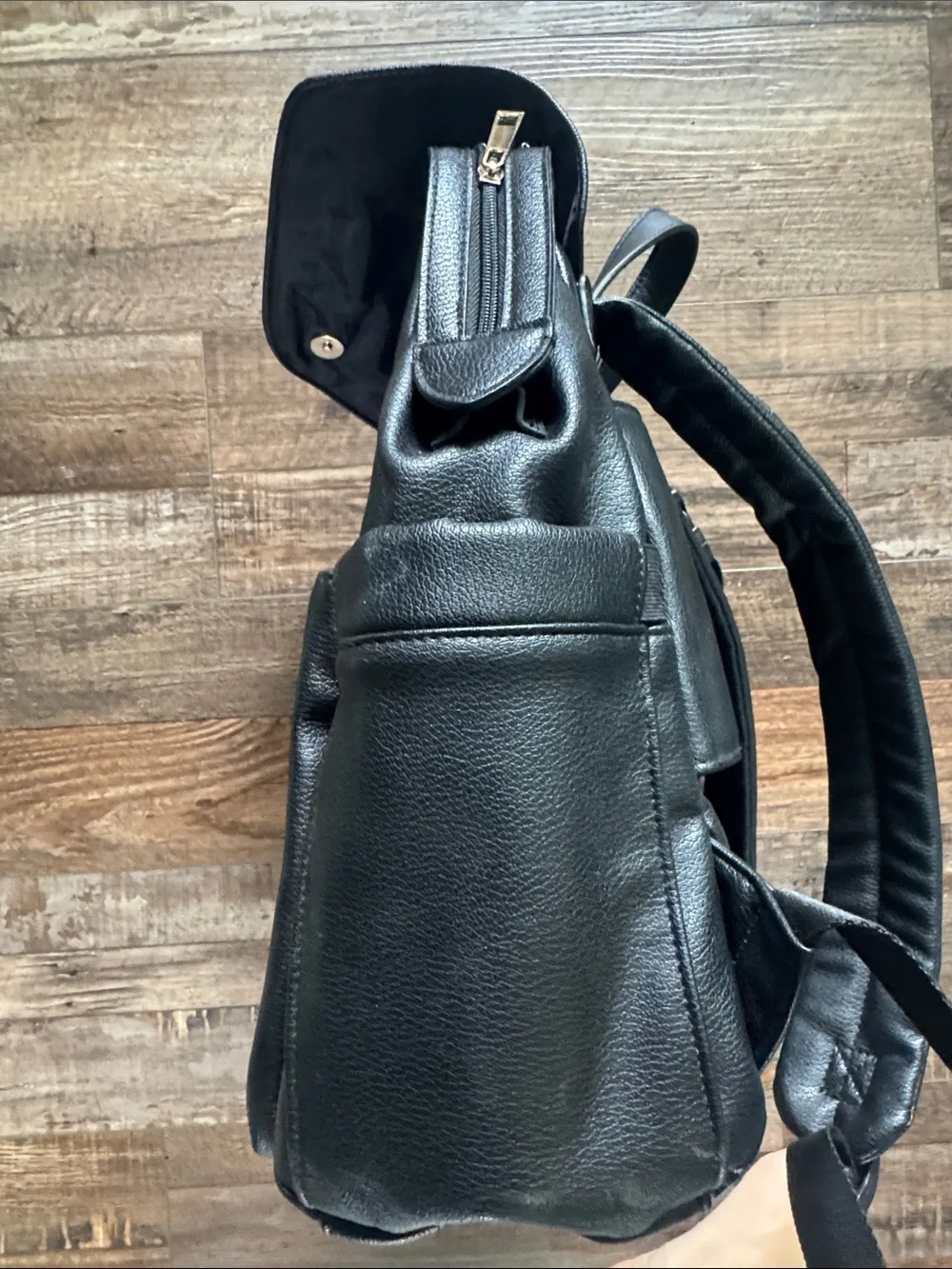 cloud island sleek black